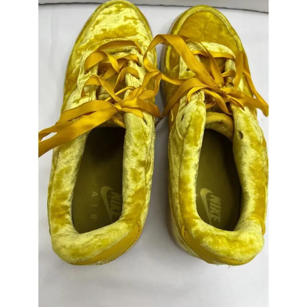 Nike Air‎ Force 1 LV8 GS Mineral Gold Velvet Sz 4Y
